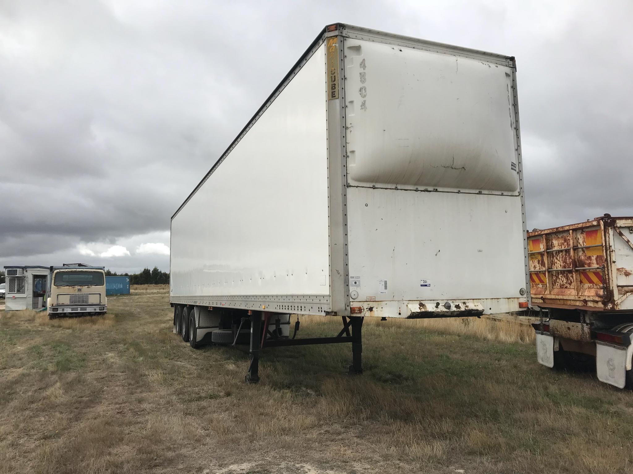 48 Dry  Freight  Van  Trailer  JTMD5090235 JUST TRUCKS